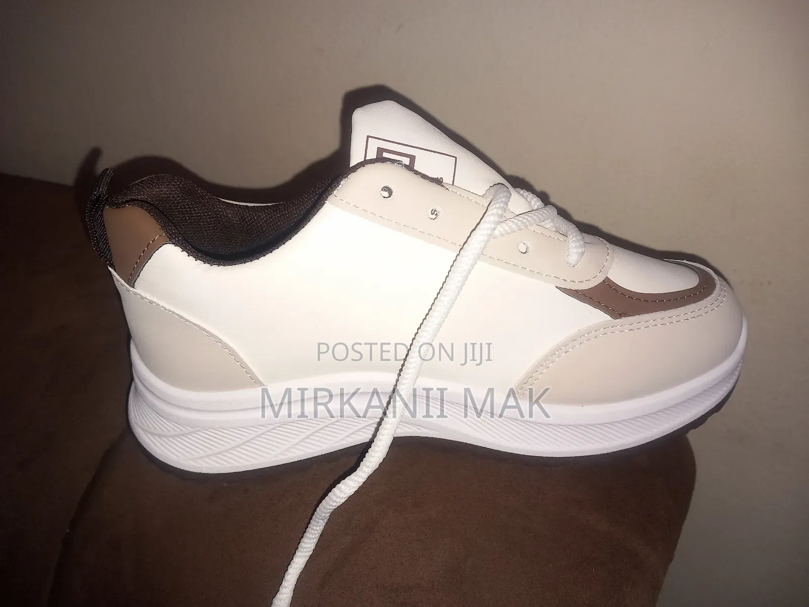 Show Sneaker