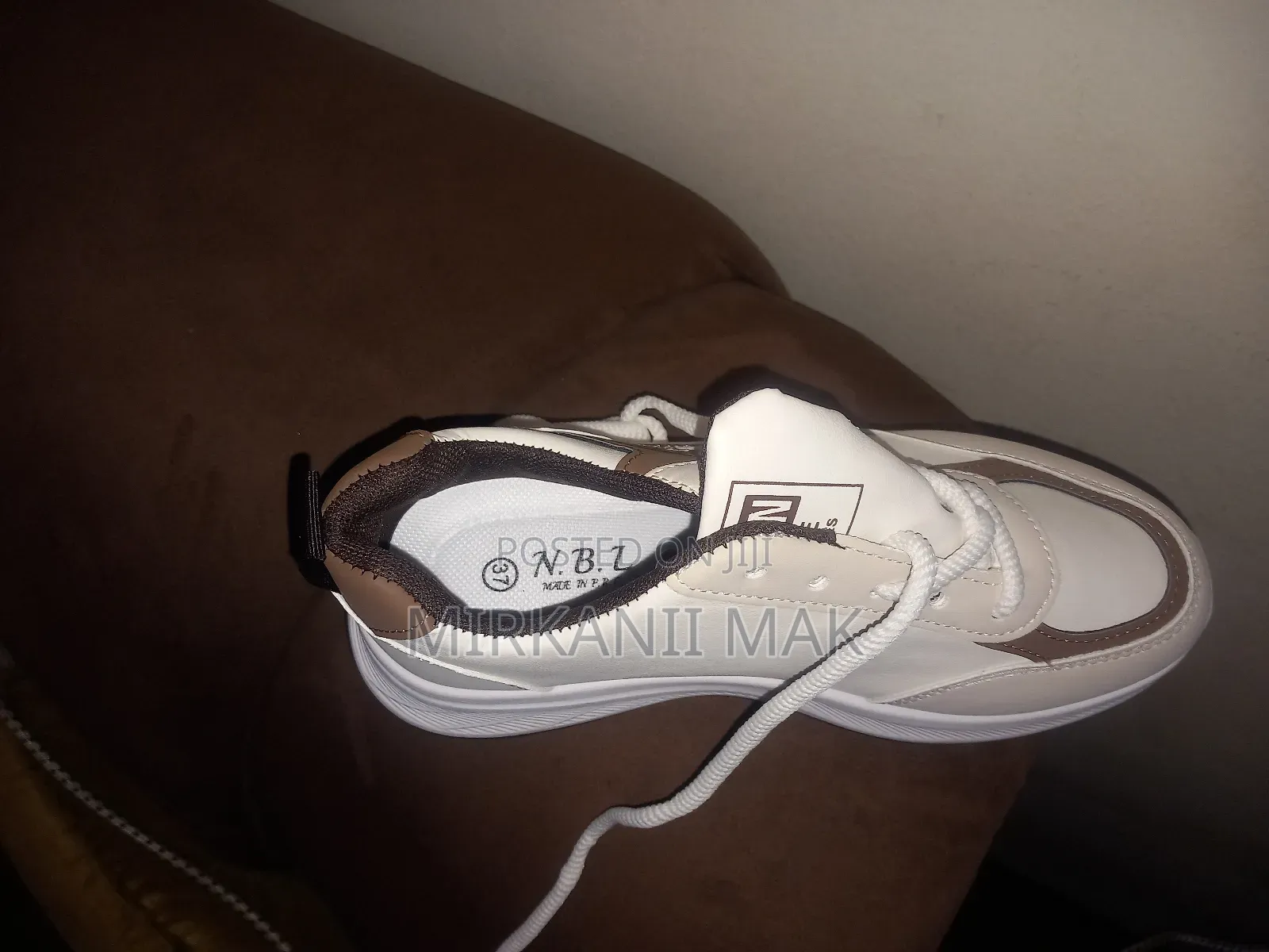 Show Sneaker