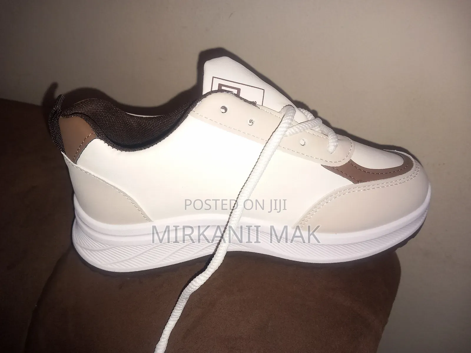 Show Sneaker