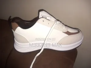 Show Sneaker