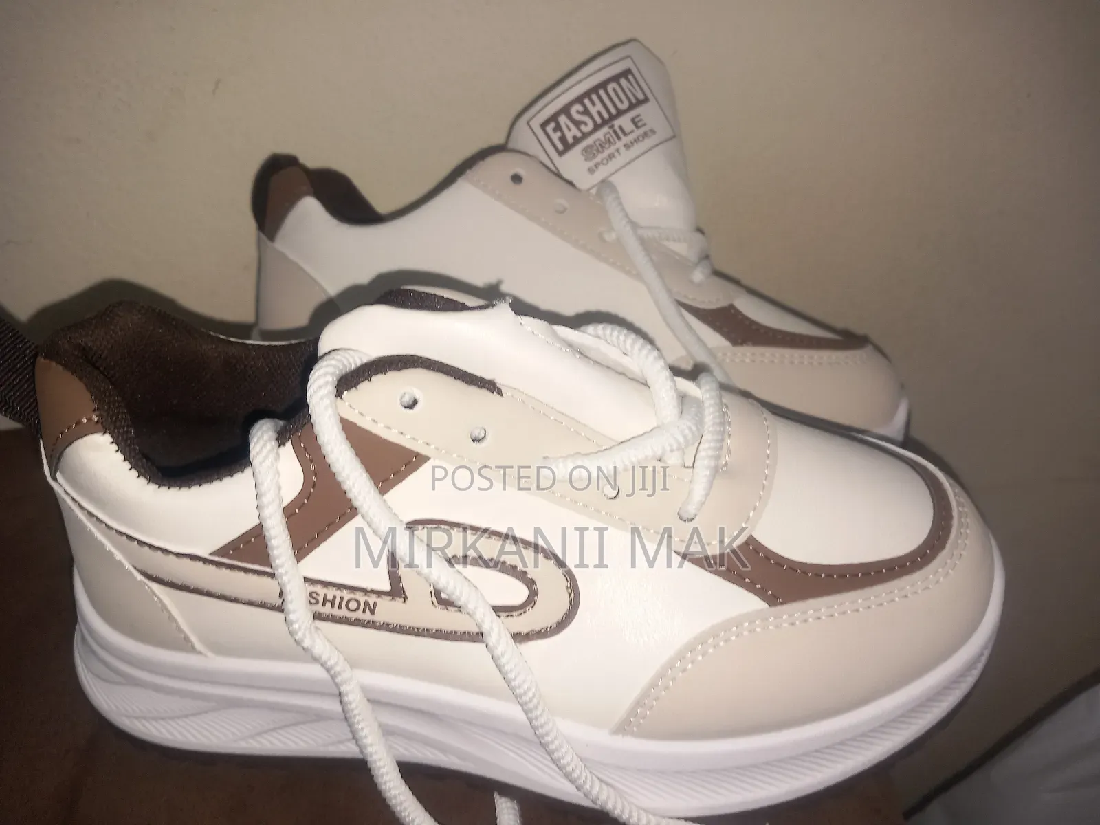 Show Sneaker