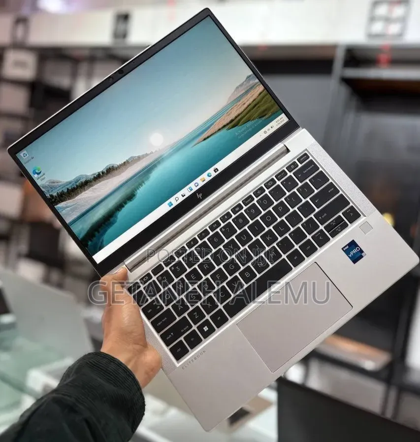 New Laptop HP EliteBook 630 G10 16GB Intel Core i7 SSD 512GB