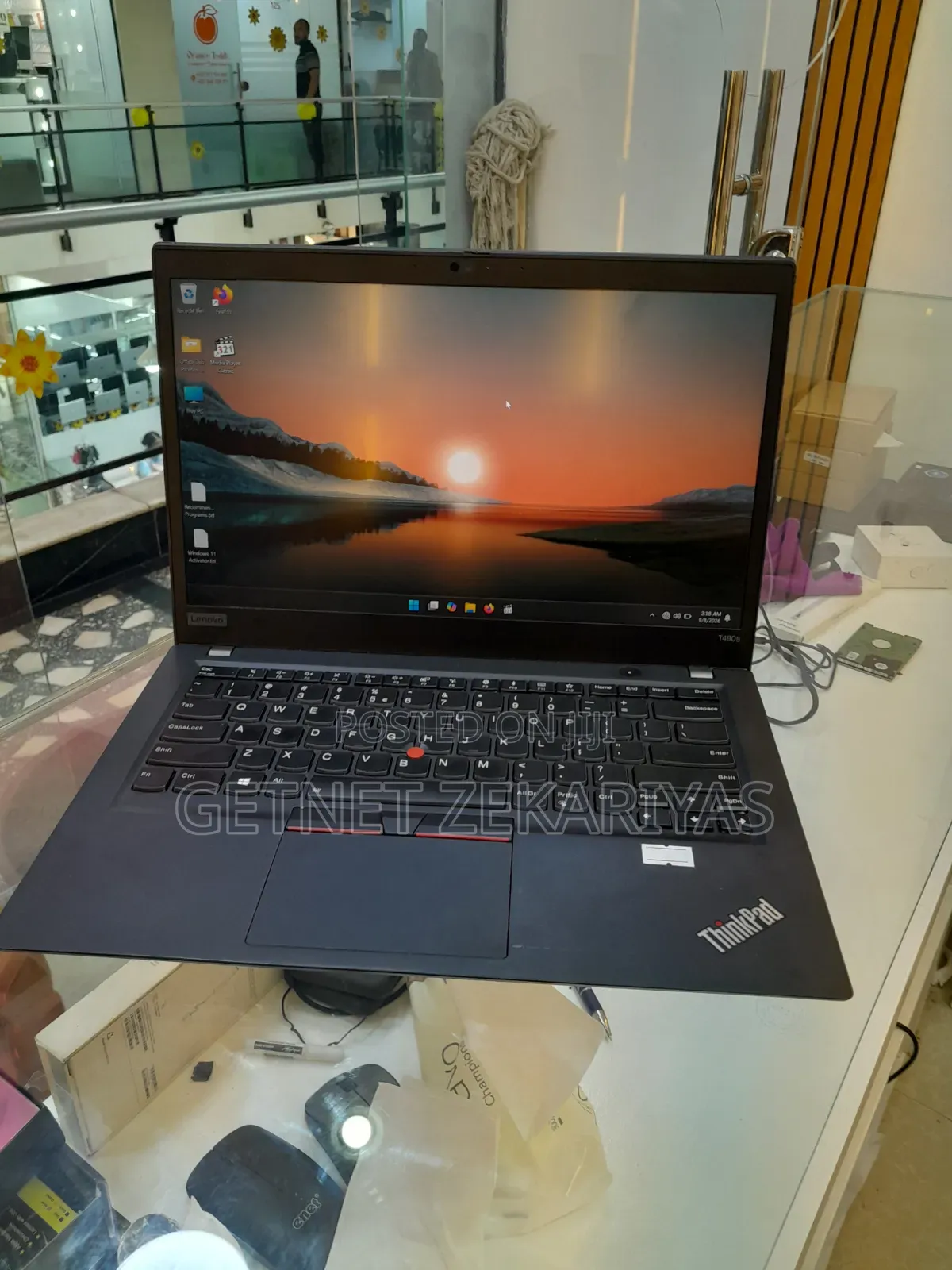 New Laptop Lenovo ThinkPad T490s 16GB Intel Core i5 SSD 512GB