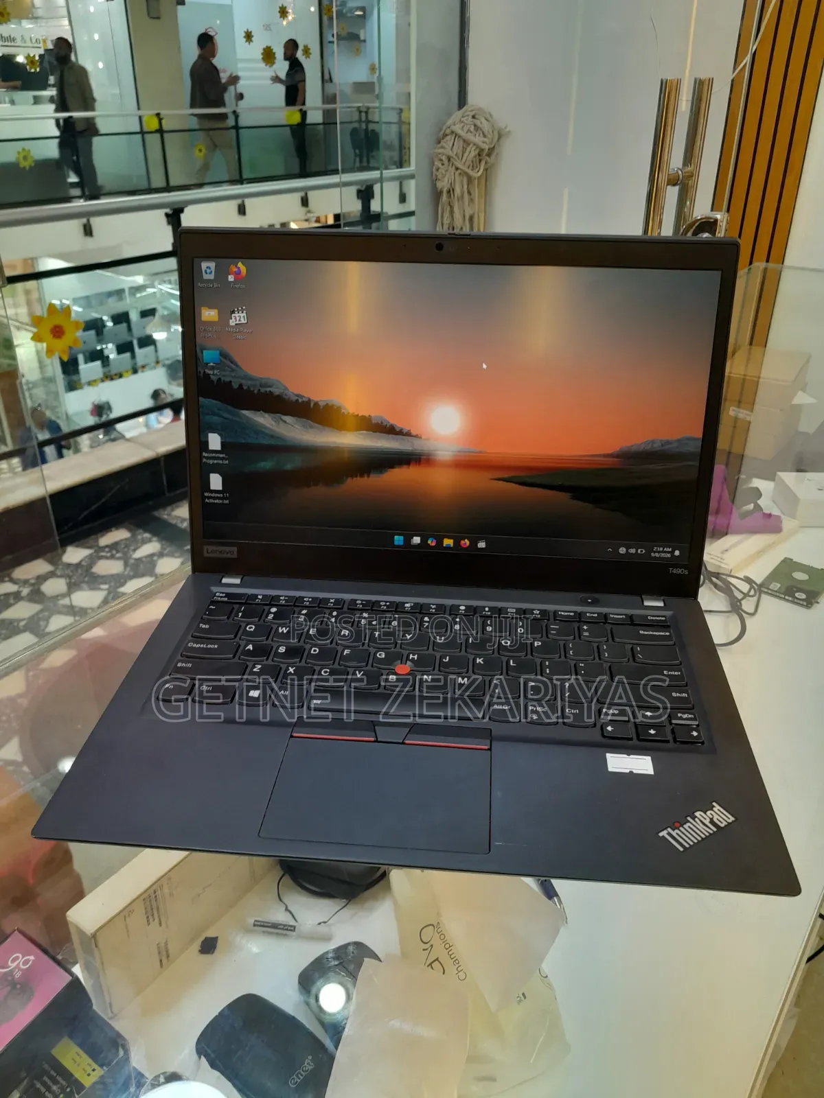 New Laptop Lenovo ThinkPad T490s 16GB Intel Core i5 SSD 512GB