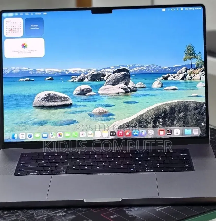 New Laptop Apple MacBook Pro 2023 M2 16GB Apple M2 SSD 512GB