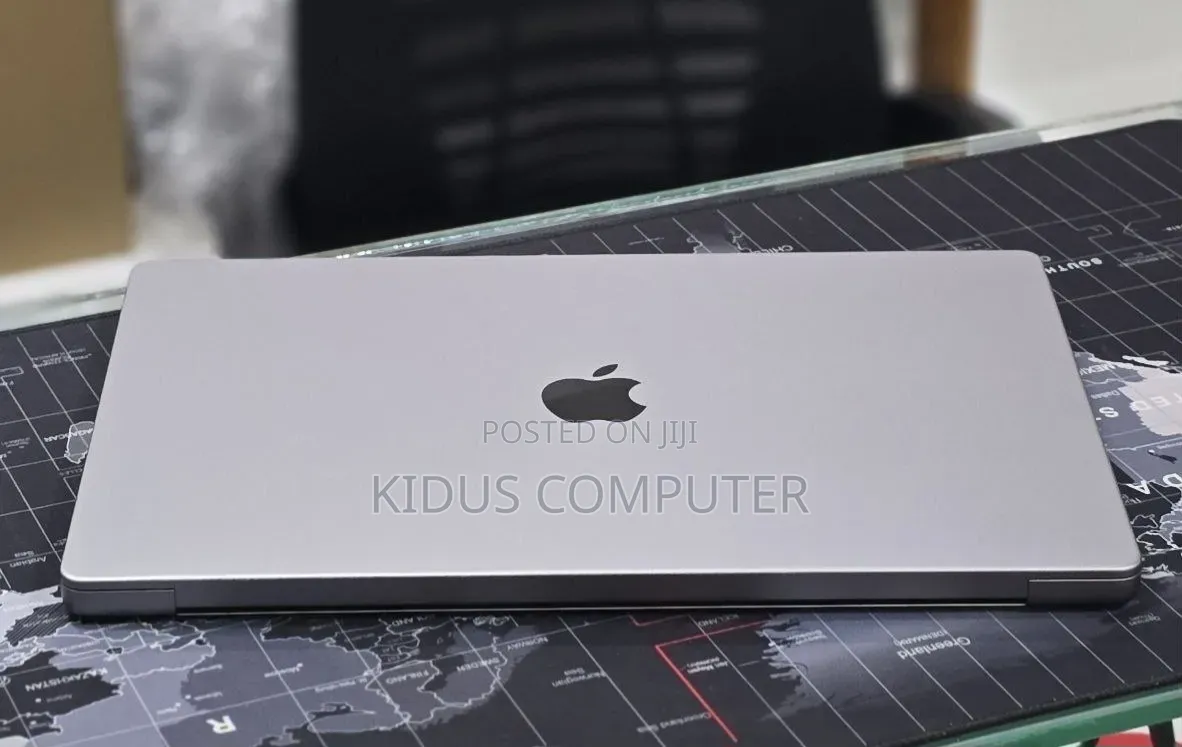 New Laptop Apple MacBook Pro 2023 M2 16GB Apple M2 SSD 512GB