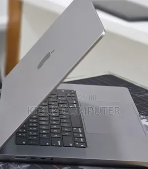 New Laptop Apple MacBook Pro 2023 M2 16GB Apple M2 SSD 512GB