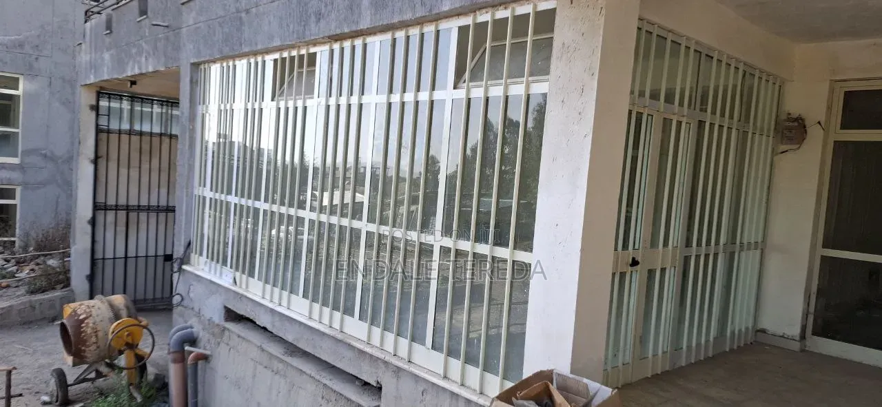 40 60 Summit Condominium Shop