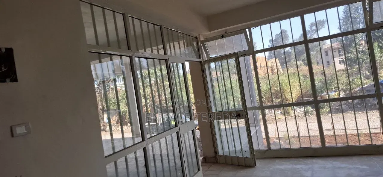 40 60 Summit Condominium Shop