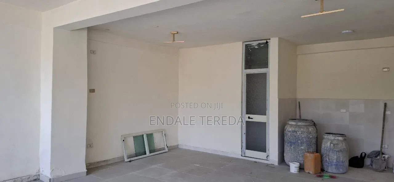 40 60 Summit Condominium Shop