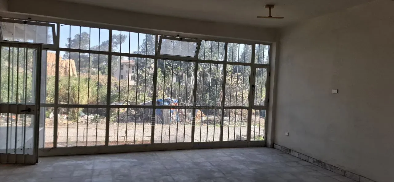 40 60 Summit Condominium Shop