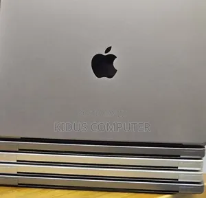 New Laptop Apple MacBook Pro 2020 M1 16GB Apple M1 Pro SSD 512GB