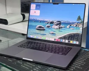 New Laptop Apple MacBook Pro 2021 M1 32GB Apple M1 Pro SSD 512GB