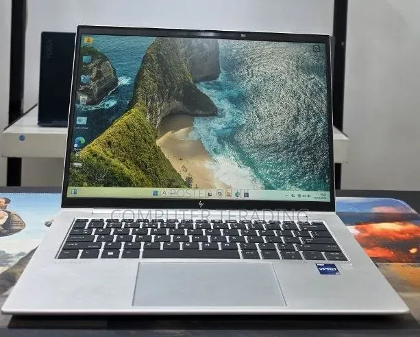 New Laptop HP EliteBook 840 G9 16GB Intel Core i7 SSD 512GB