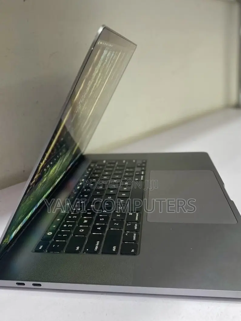 New Laptop Apple MacBook Pro 2019 16GB Intel Core i9 SSD 1T