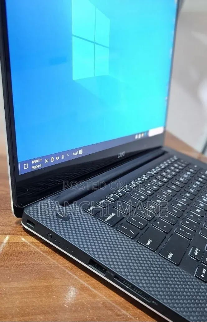 New Laptop Dell XPS 15 16GB Intel Core i7 SSD 512GB