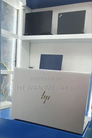 New Laptop HP ZBook Firefly 16 G10 16GB Intel Core i7 SSD 512GB
