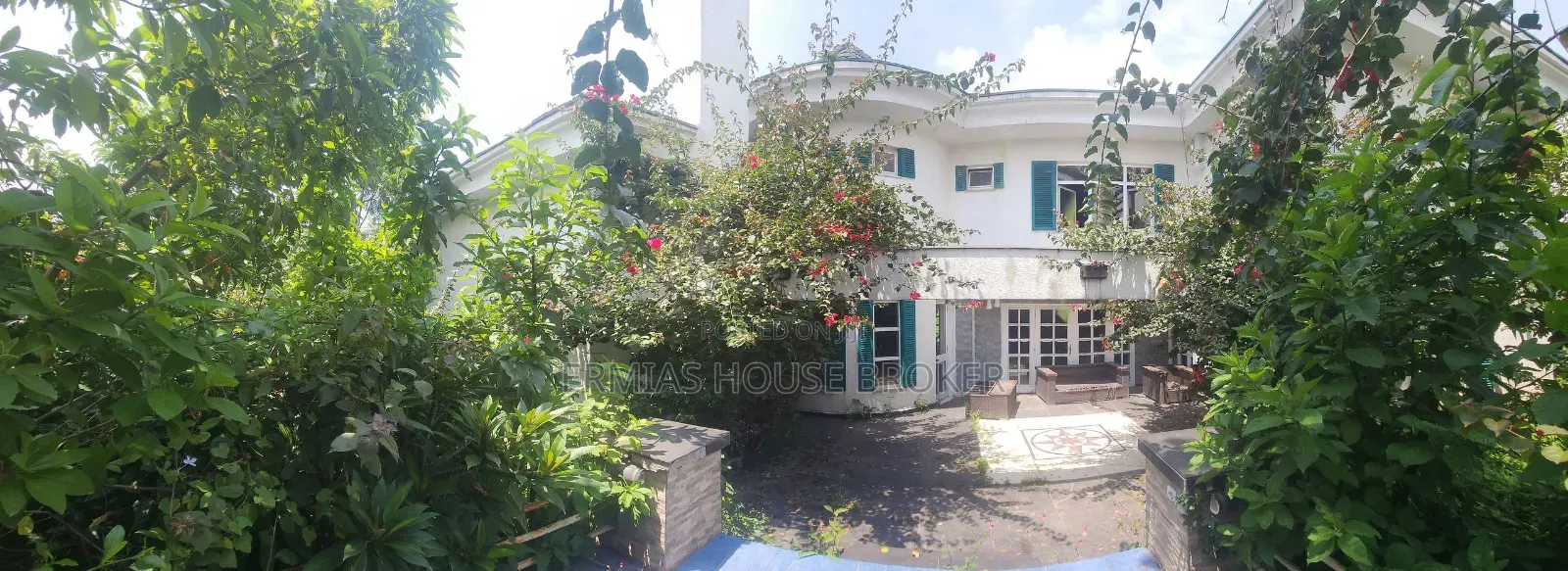 10bdrm Townhouse/Terrace in ሀያትቦታው, Addis Ketema for sale