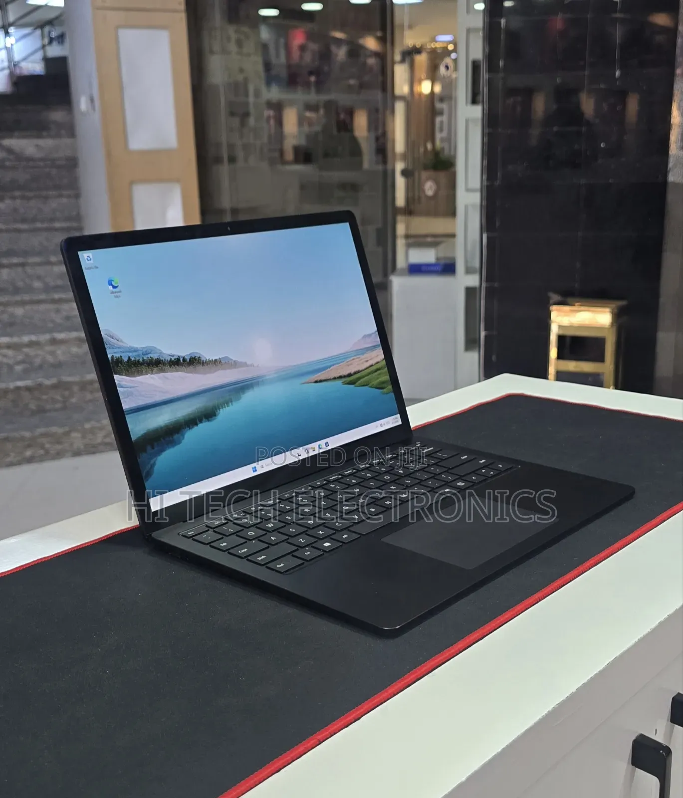 New Laptop Microsoft Surface Laptop 3 8GB Intel Core i5 SSD 256GB