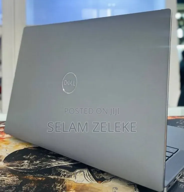 New Laptop Dell 16GB Intel Core i7 SSD 512GB