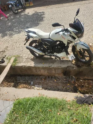 New TVS Apache 160 4V 2024 White