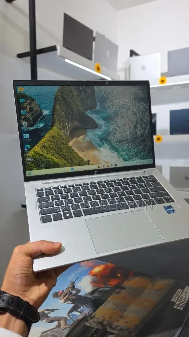 New Laptop HP EliteBook 840 G9 16GB Intel Core i7 SSD 512GB