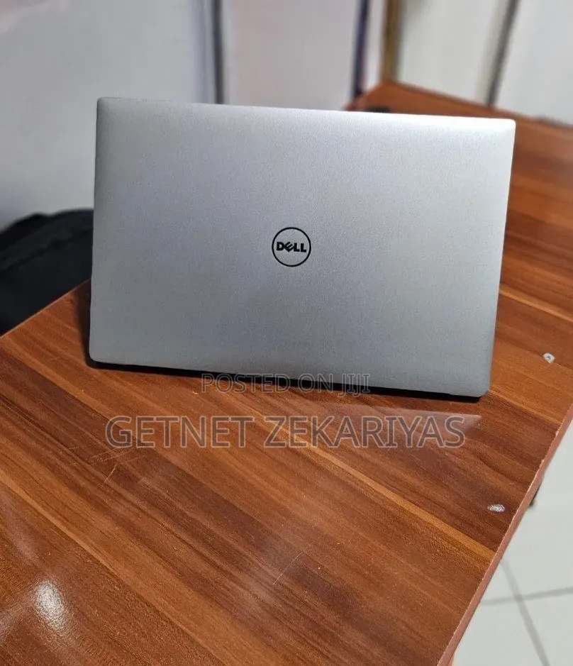 New Laptop Dell XPS 15 16GB Intel Core i7 SSD 512GB