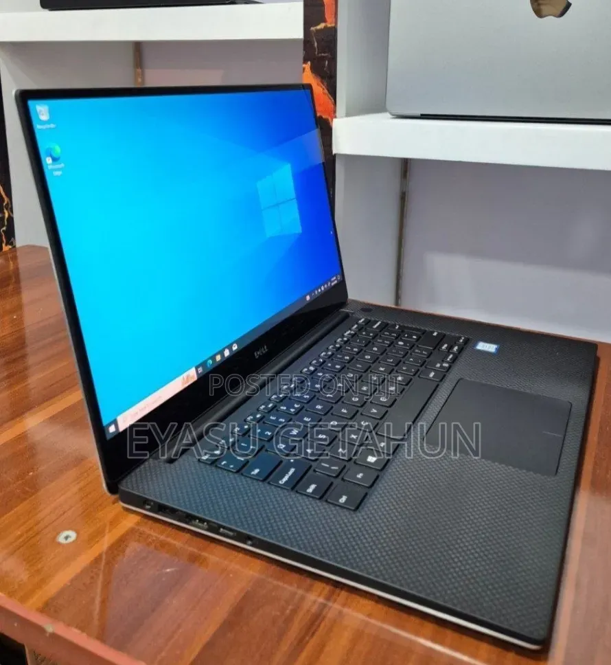 New Laptop Dell XPS 15 16GB Intel Core i7 SSD 512GB
