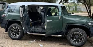 Toyota FJ Cruiser 2009 Green
