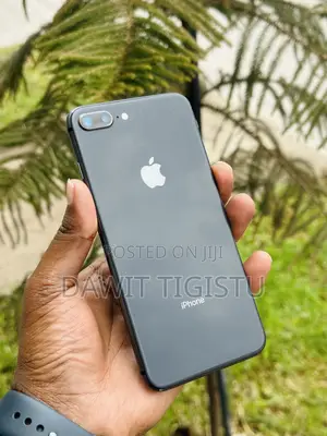 Apple iPhone 8 Plus 64 GB Black