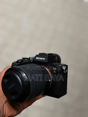Sony A7riv With 28-70mm Kit Lens