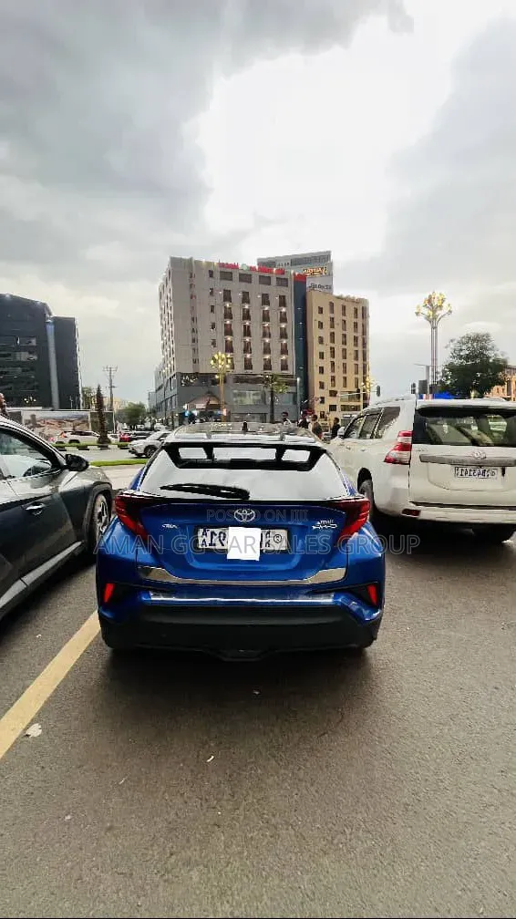 Toyota C-HR 2021 Blue