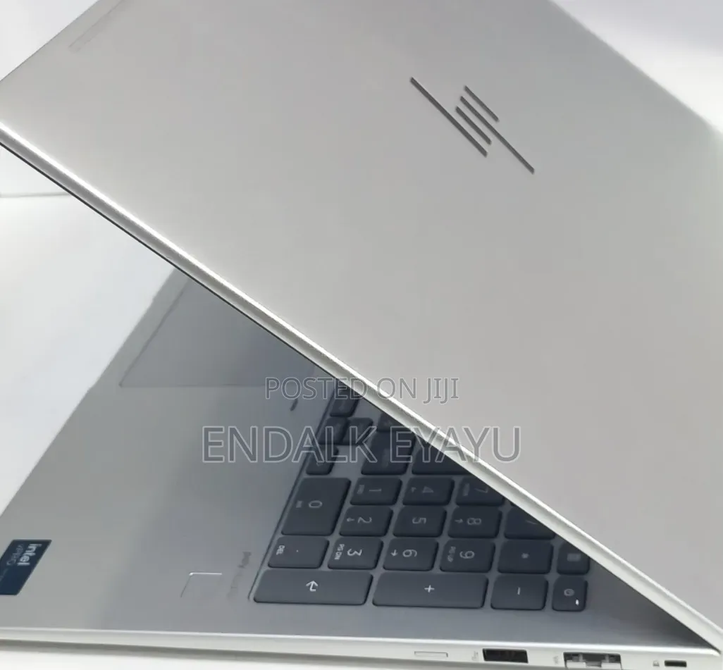 New Laptop HP EliteBook 660 G11 16GB Intel Core Ultra 7 SSD 512GB