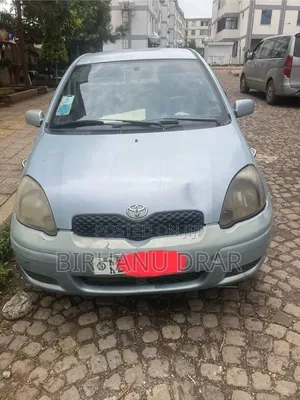 Toyota Vitz 2004 Blue