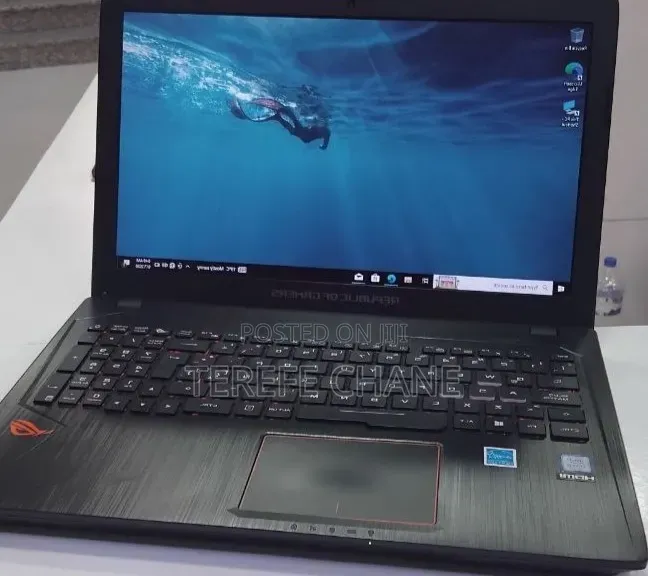 New Laptop Asus X555YA 8GB Intel Core i5 SSD 256GB