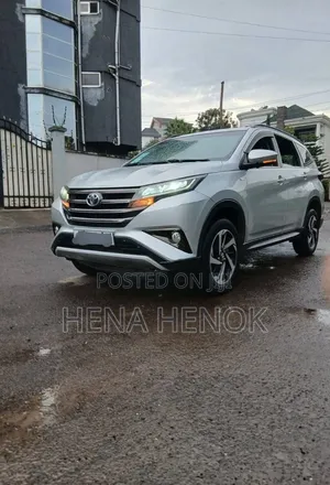 Toyota Rush 2021 Silver