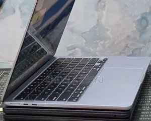 New Laptop Apple MacBook Air 2025 M4 16GB Apple M4 SSD 256GB