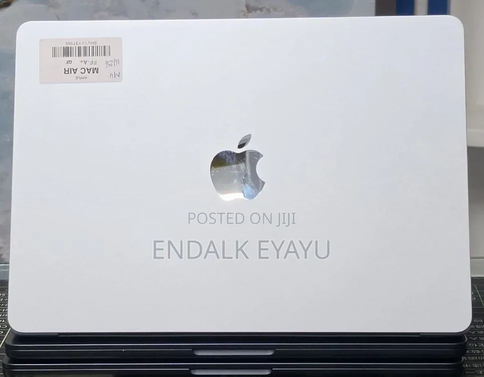 New Laptop Apple MacBook Air 2025 M4 16GB Apple M4 SSD 256GB