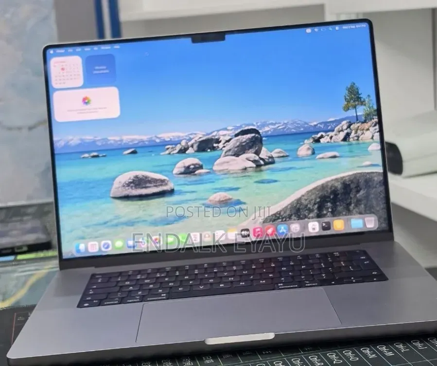 New Laptop Apple MacBook Pro 2021 M1 32GB Apple M1 Pro SSD 512GB