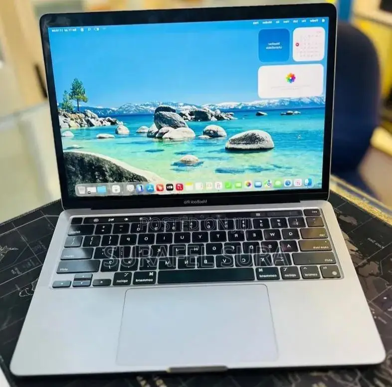 New Laptop Apple MacBook Pro 2022 M2 8GB Apple M2 SSD 512GB