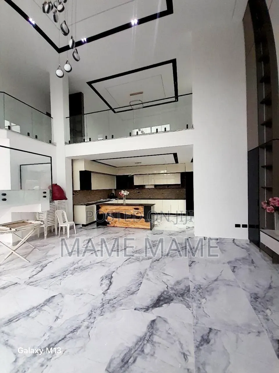 10bdrm House in Addis Abeba, Bole for sale