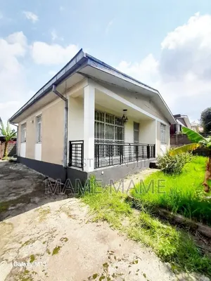 5bdrm House in Addis Abeba, Bole for sale