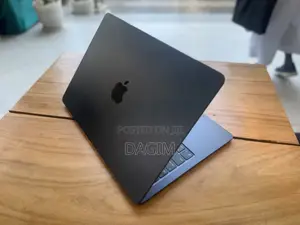 New Laptop Apple MacBook Air 2025 M4 16GB Apple M4 SSD 512GB