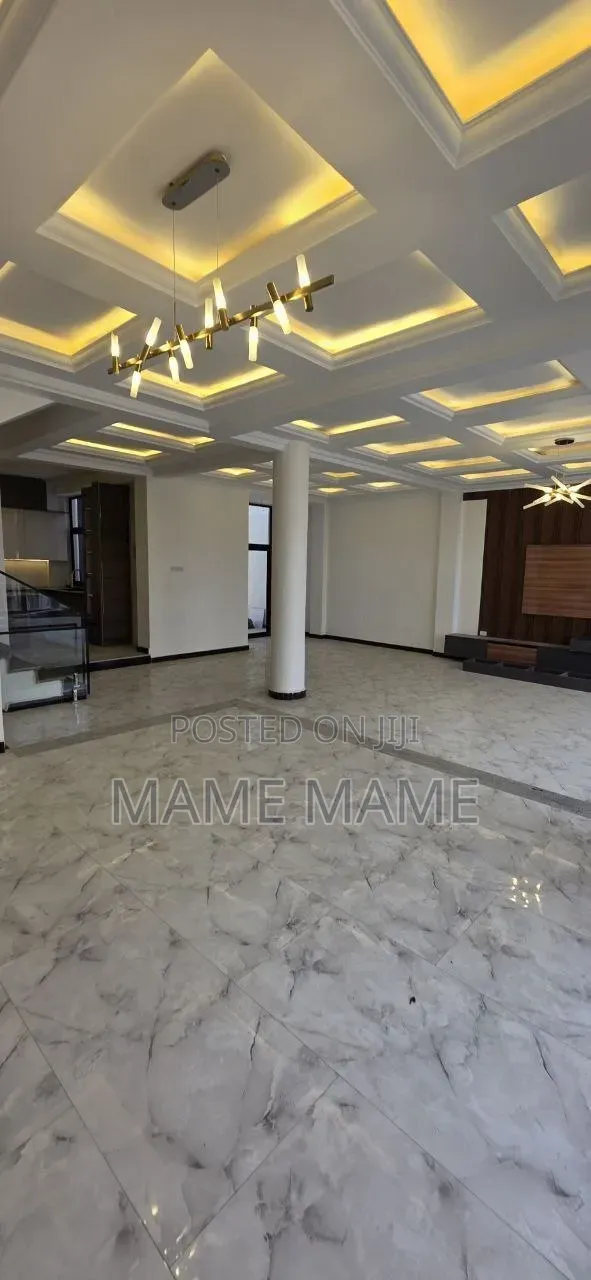 7bdrm House in Addis Abeba, Bole for sale