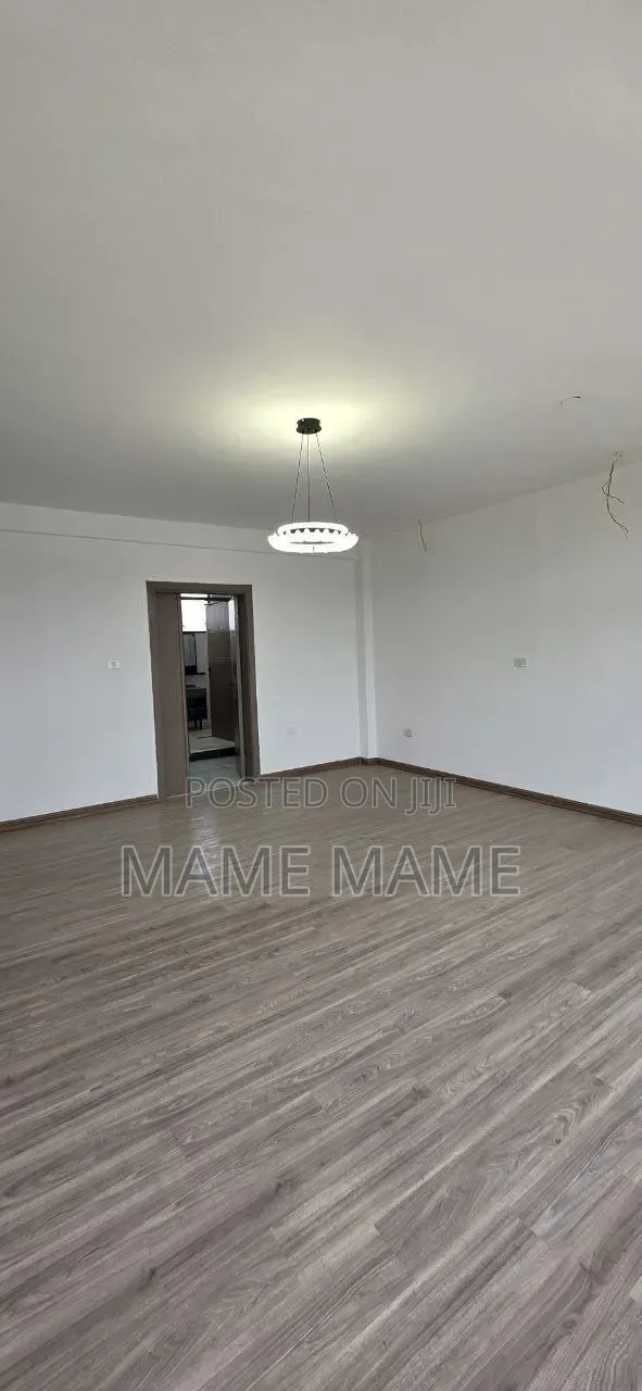 7bdrm House in Addis Abeba, Bole for sale