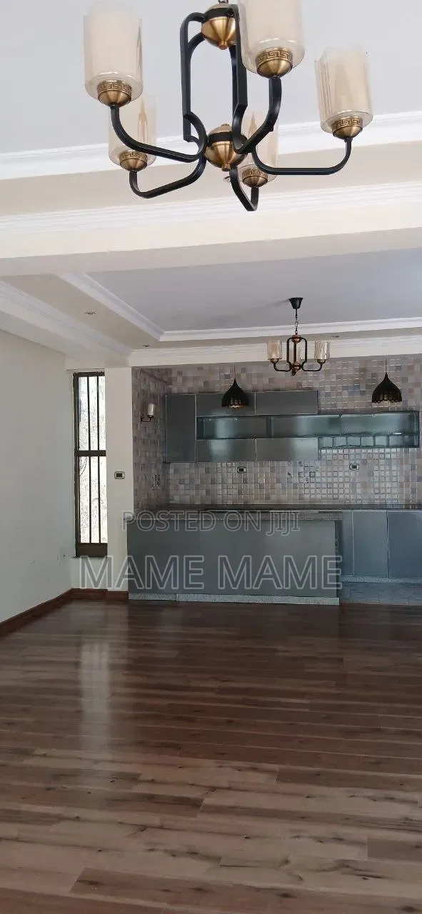 6bdrm House in Addis Abeba, Bole for sale