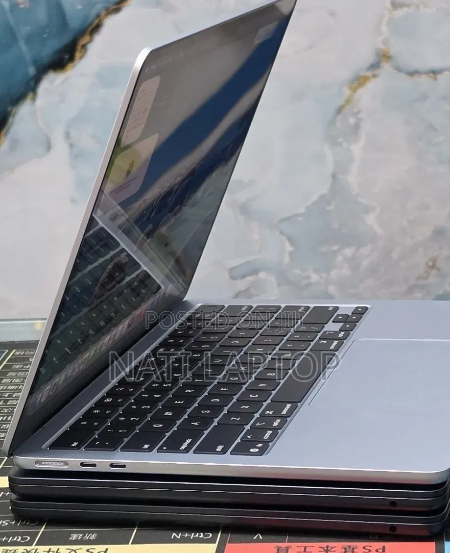 New Laptop Apple MacBook Air 2025 M4 16GB Apple M4 SSD 256GB