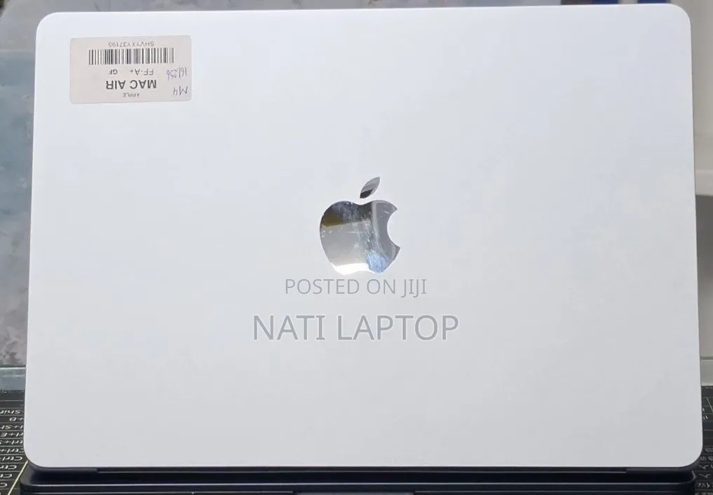 New Laptop Apple MacBook Air 2025 M4 16GB Apple M4 SSD 256GB