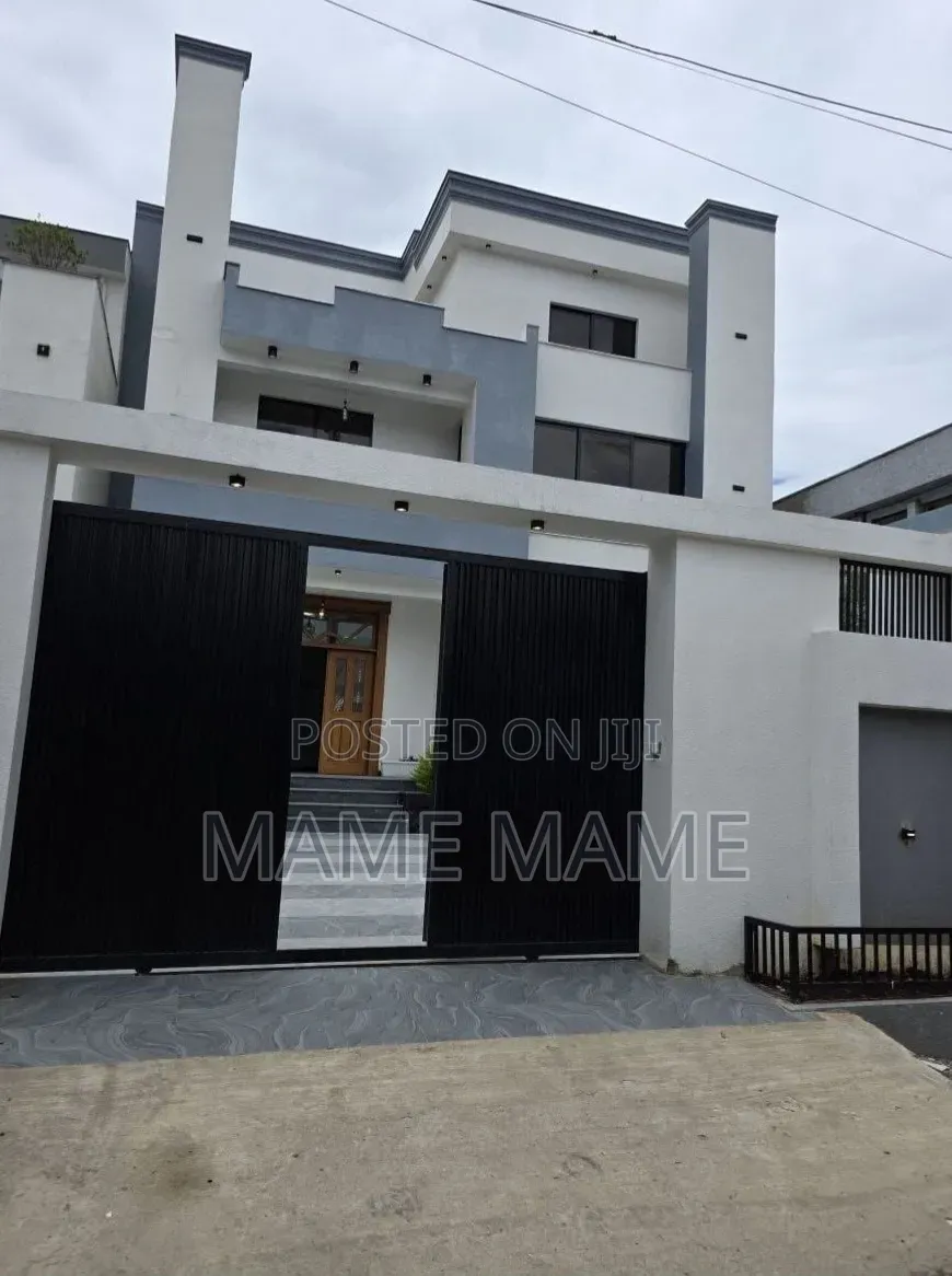 7bdrm House in Addis Abeba, Bole for sale