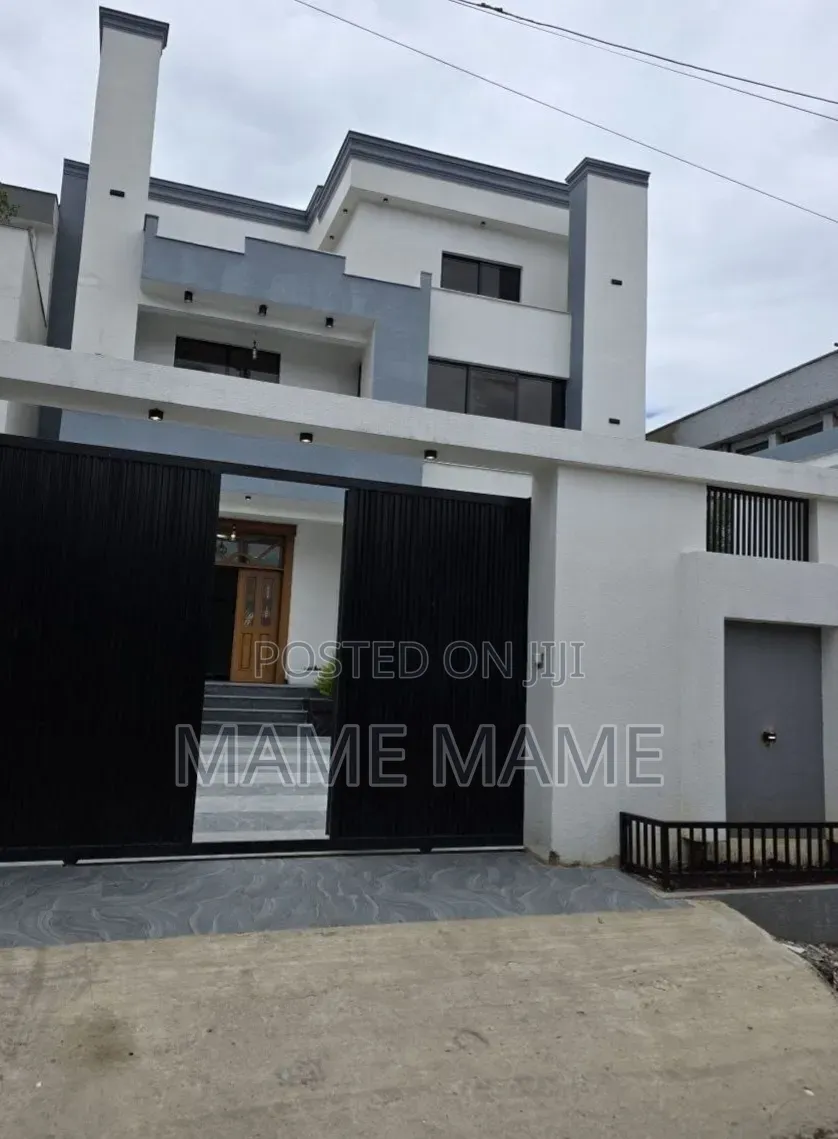 7bdrm House in Addis Abeba, Bole for sale